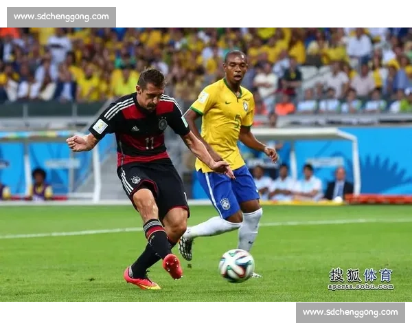 精彩对决VS摩纳哥比赛集锦全景回顾攻防瞬间与关键进球解析 精彩对决VS摩纳哥比赛集锦全景回顾攻防瞬间与关键进球解析